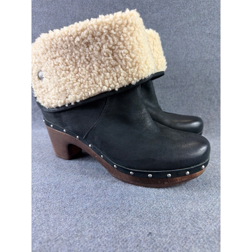 UGG Lynnea Clog Boots Women 9 Black Leather Shearling Studded 3207